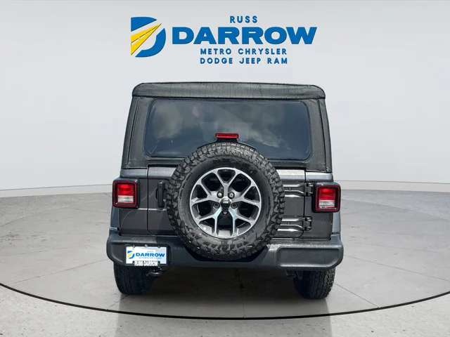 New 2026 Granite Crystal Metallic Clear-Coat Exterior Paint Jeep Sport S image 4