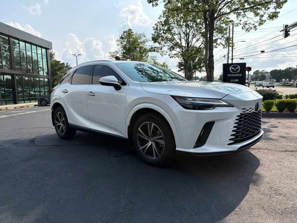 Used 2023 White Lexus 350 Premium image 3