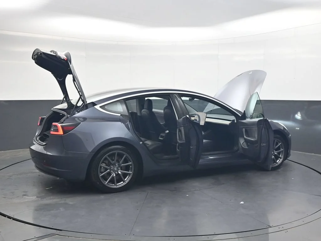 Used 2020 Midnight Silver Metallic Tesla Long Range image 39