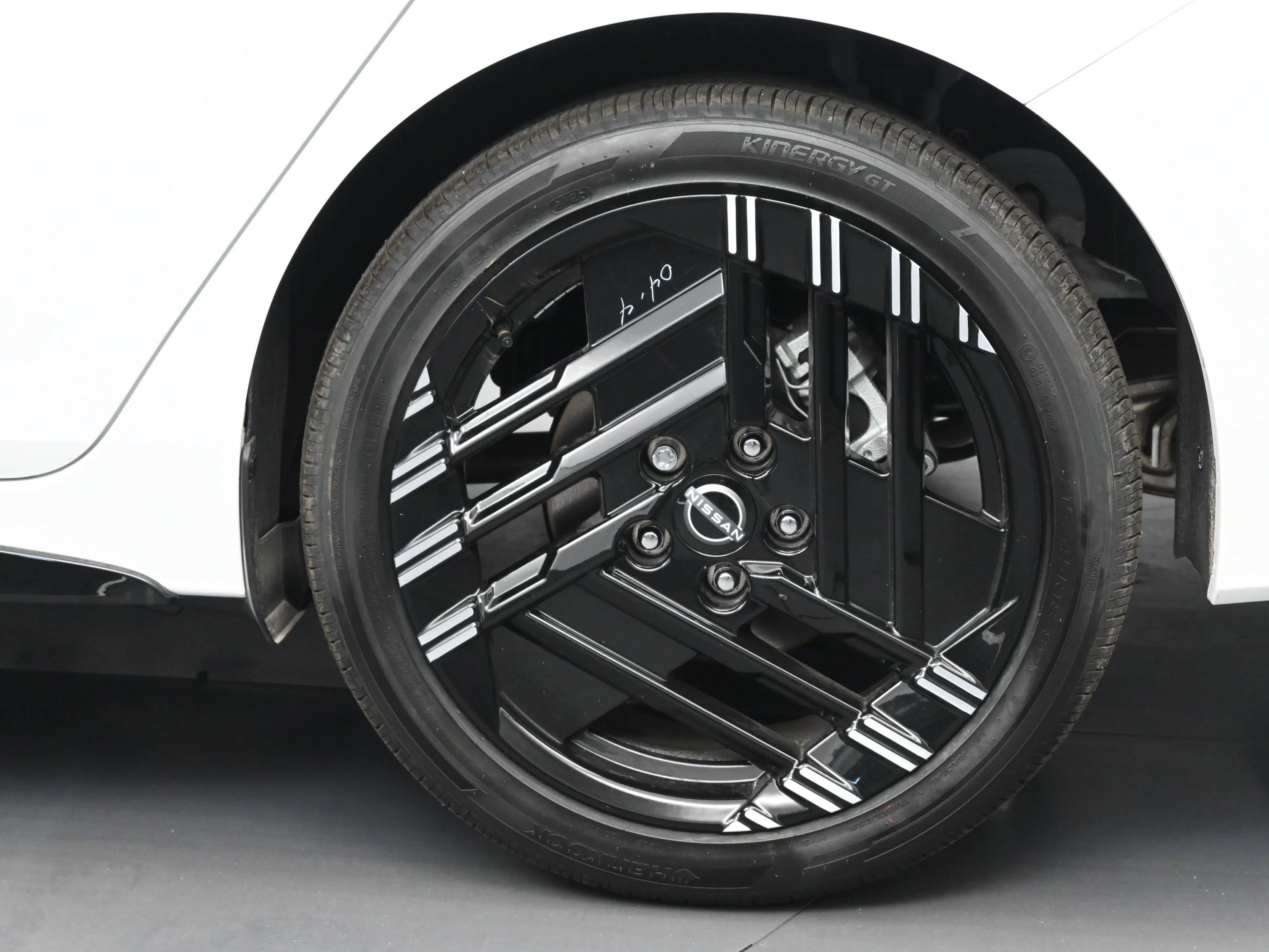 New 2026 Aspen White Tricoat Nissan SR image 18