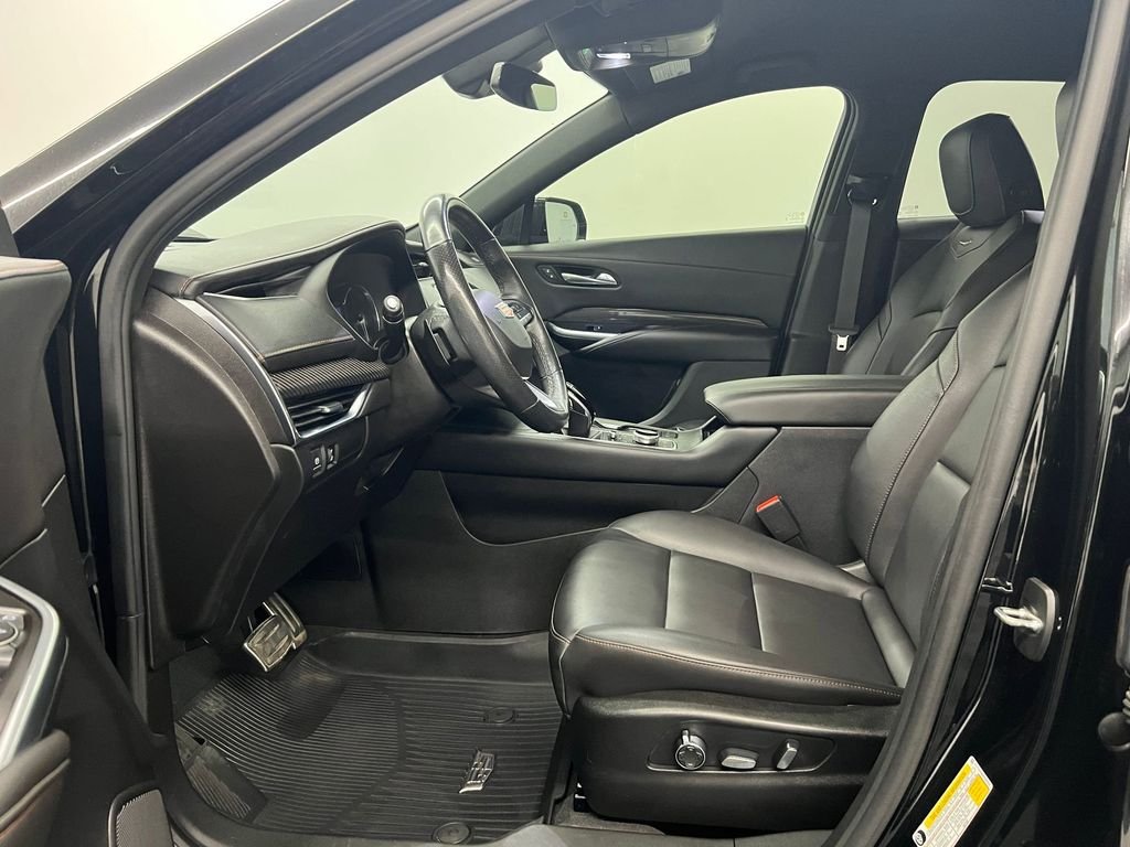 2021 Cadillac XT4 Sport photo 4