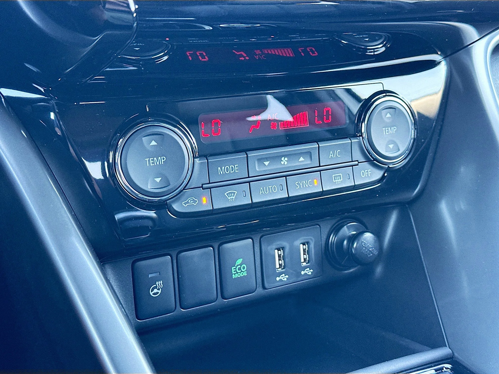 2026 Mitsubishi Eclipse Cross Black Edition - Photo 10