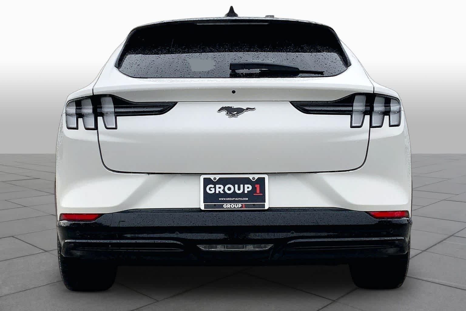 Used 2024 Star White Ford Premium image 4