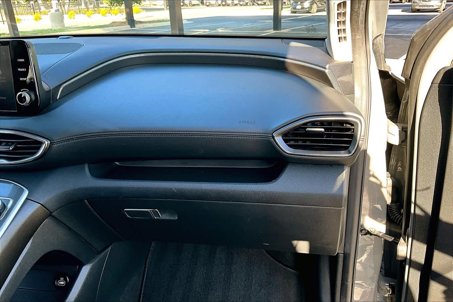 Used 2021 Hampton Gray Hyundai SEL image 19