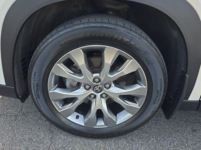 Certified Used 2024 COASTAL CREAM Toyota  image 34