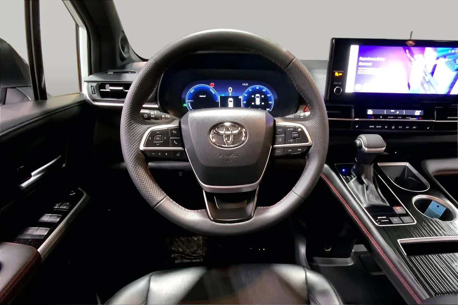 Used 2025 Ice Cap Toyota XSE image 6