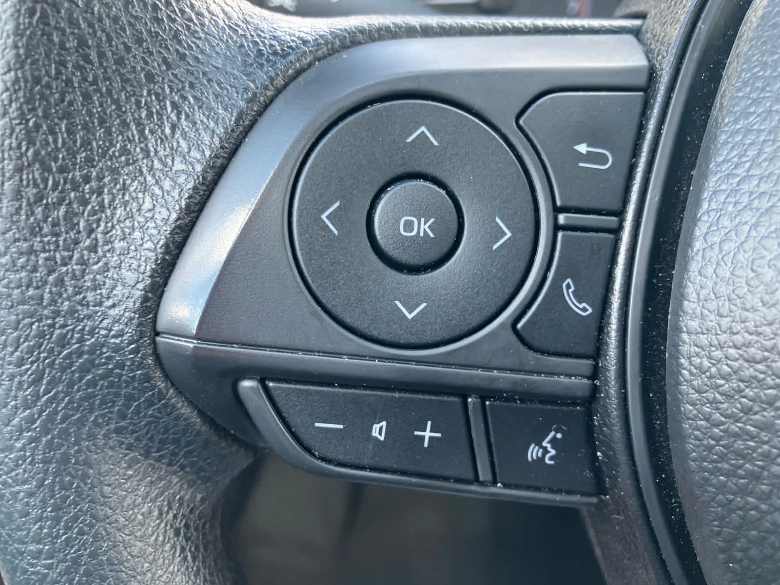 Used 2025 Celestite Toyota L image 17