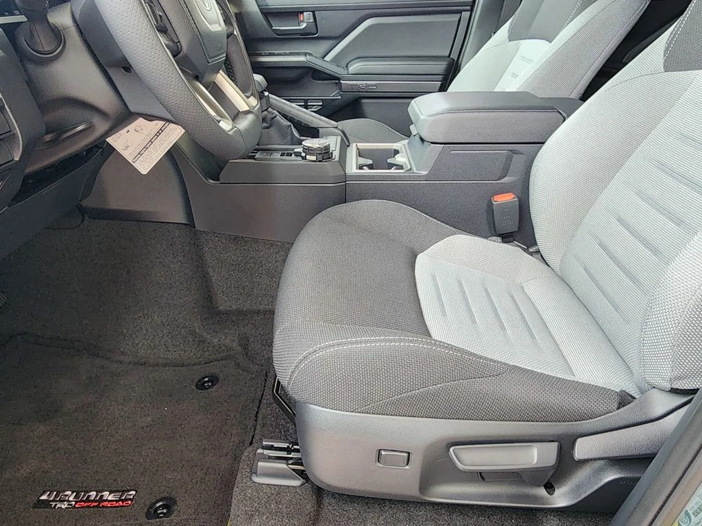 2026 Toyota 4Runner TRD Off-Road - Photo 12