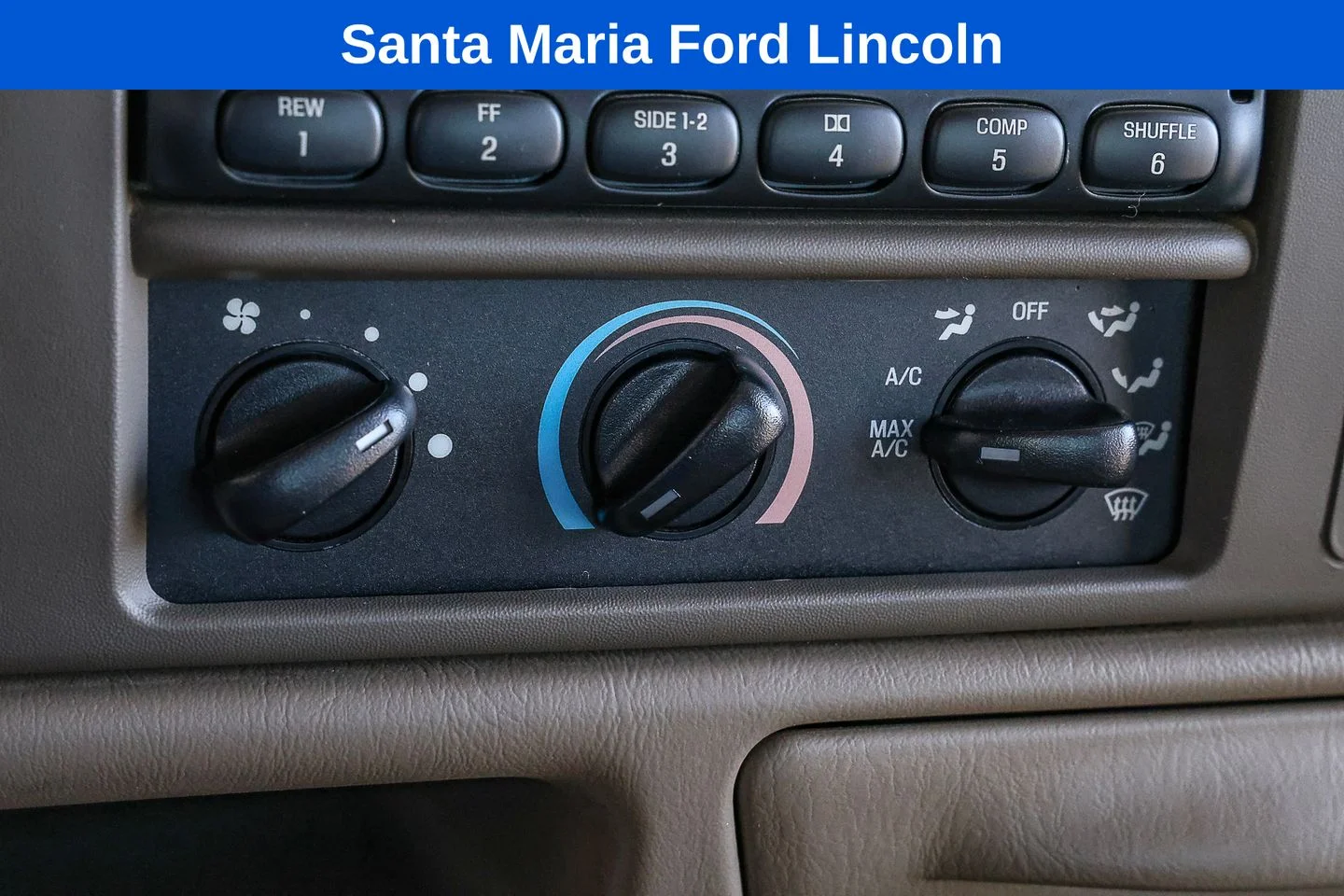 Used 2000 Black Ford Lariat image 18