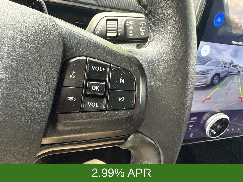 Used 2023 Black Ford Select image 29