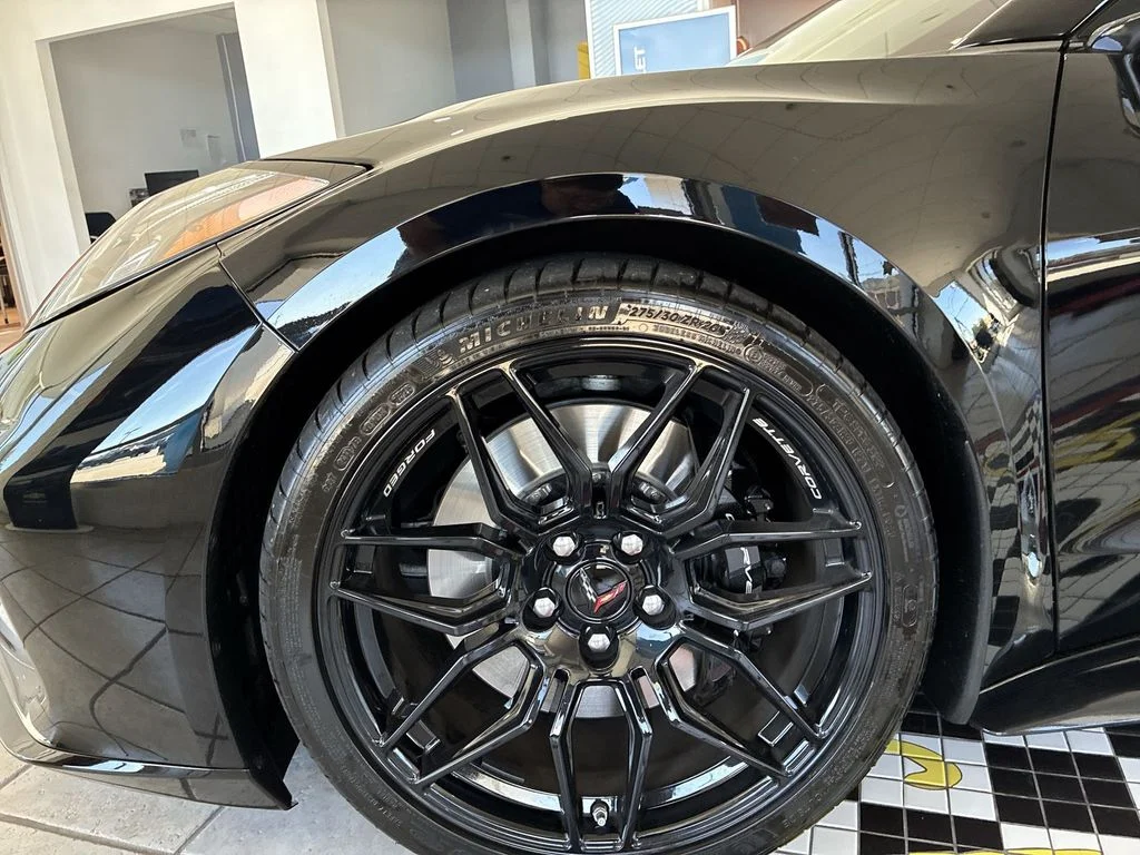 Used 2025 Black Chevrolet Z06 image 10