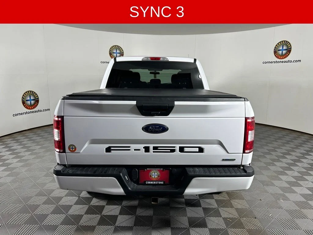 Used 2018 White Ford XL image 17