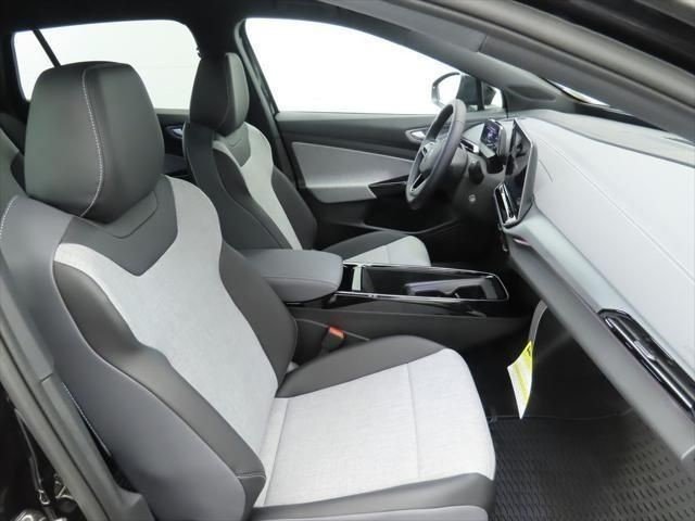 New 2026 Deep Black Pearl Volkswagen Pro image 18