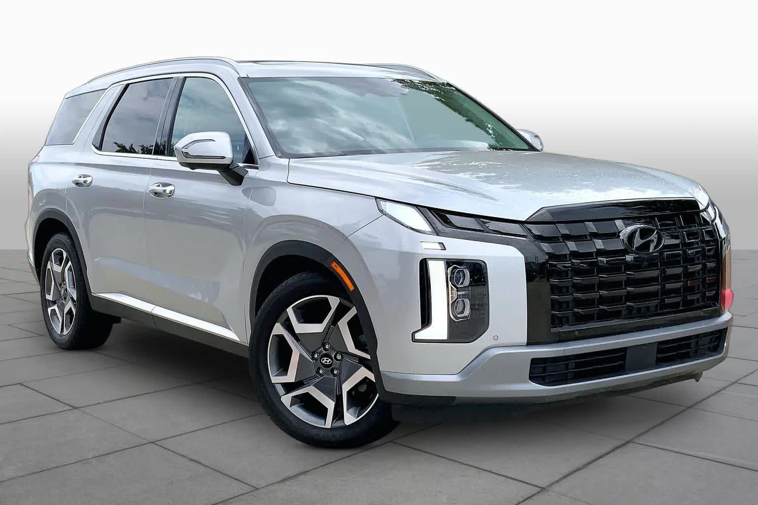 Used 2023 Typhoon Silver Hyundai Limited image 3