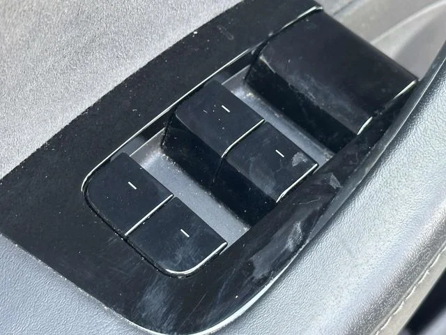 Used 2018 Black Tesla Long Range image 28