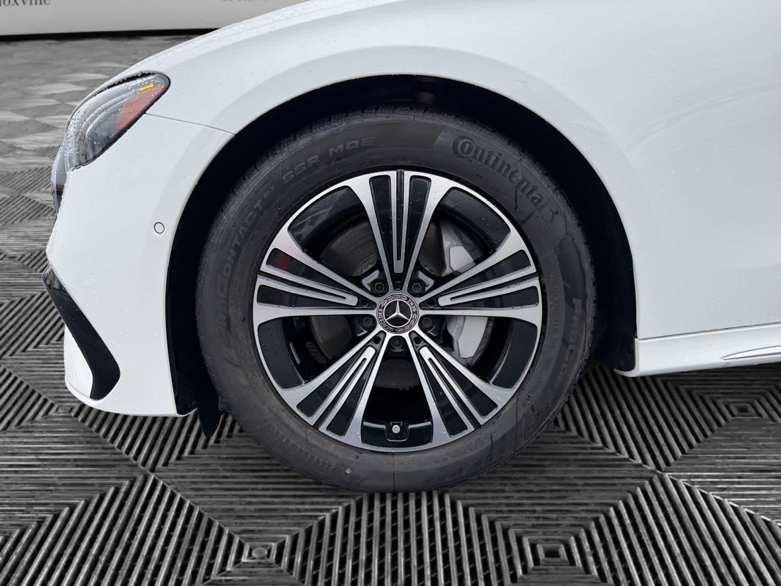 Used 2026 Polar White Mercedes-Benz E 350 image 9