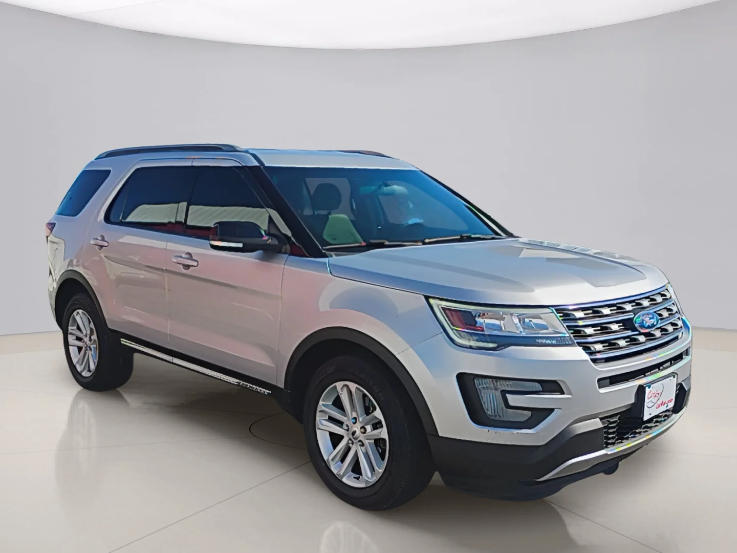 Used 2017 Silver Ford XLT image 7