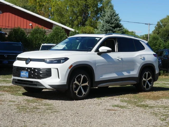 New 2026 White/off-white Volkswagen SE image 4