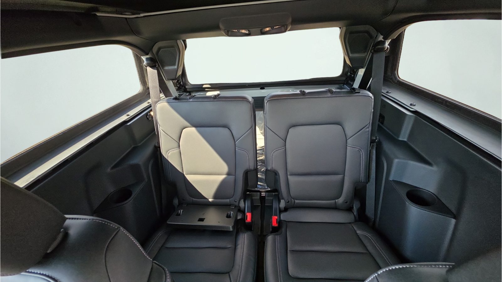 New 2026 Avalanche Gray Ford Badlands® image 18