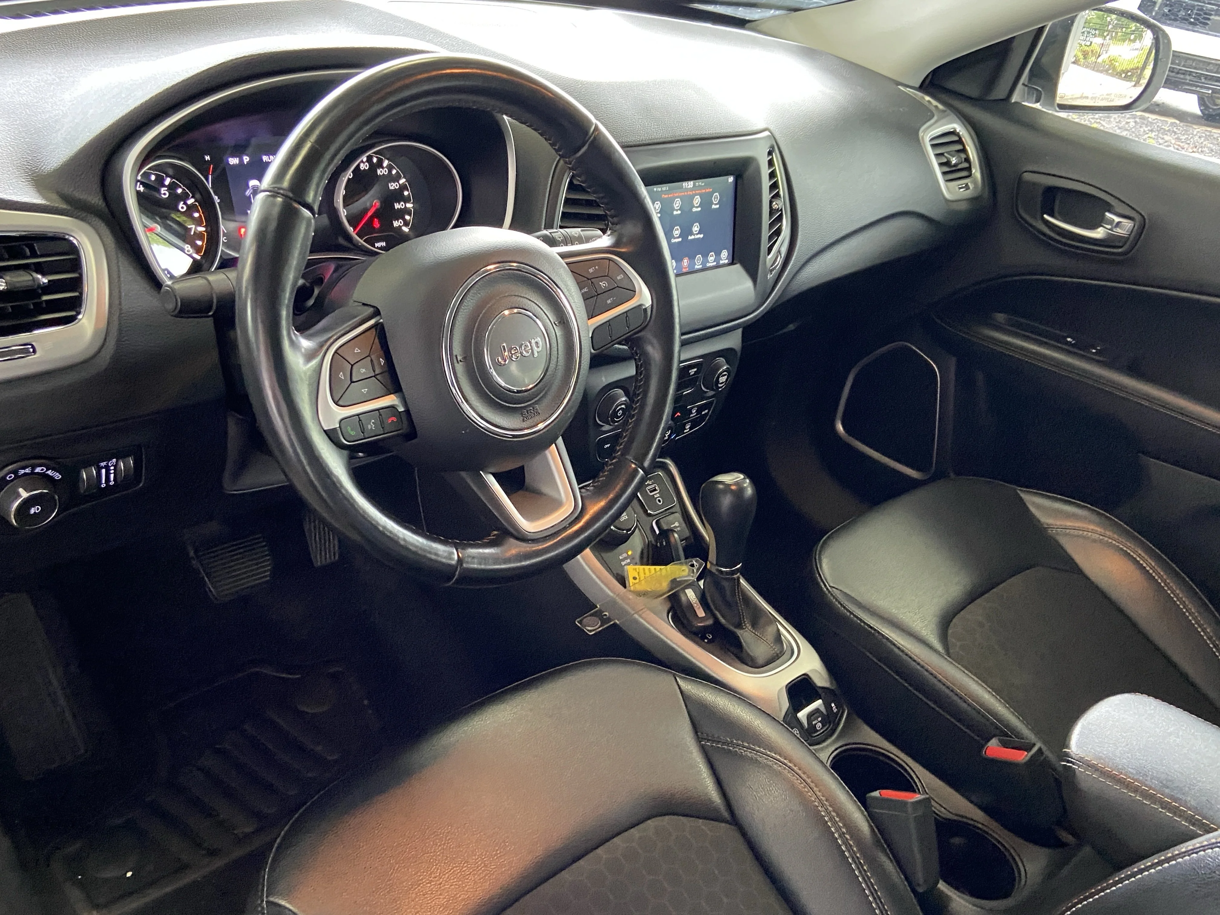 Used 2020 White Clearcoat Jeep Latitude image 24