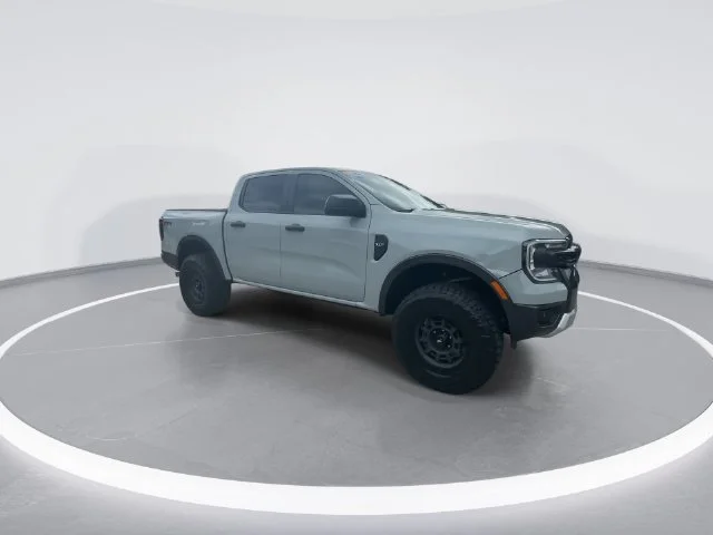 Used 2024 Green Ford XLT image 8