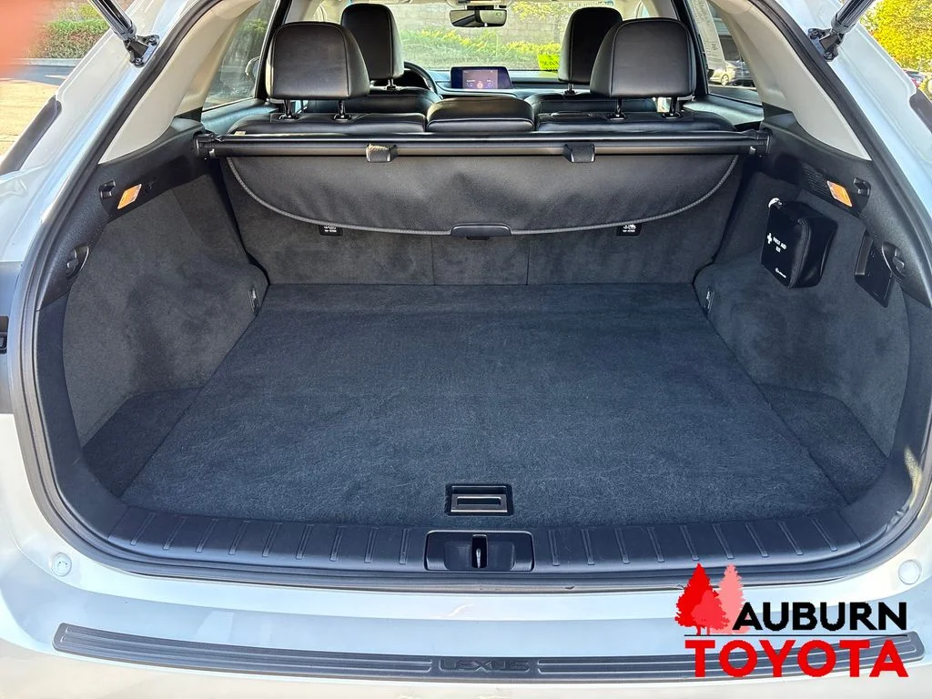 Used 2017 White Pearl Lexus 350 image 19