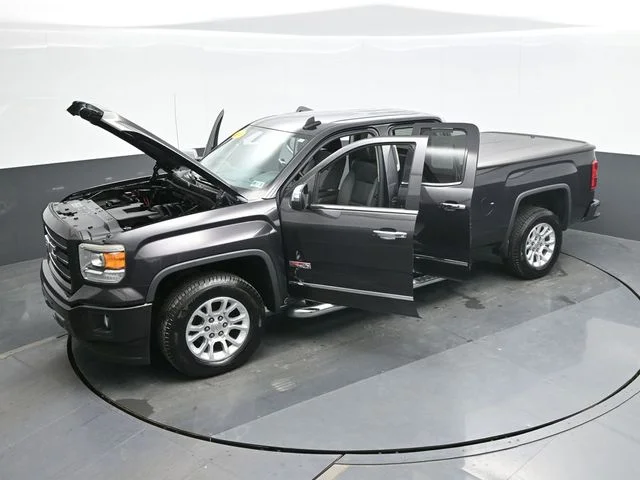 Used 2015 Silver GMC SLT image 28