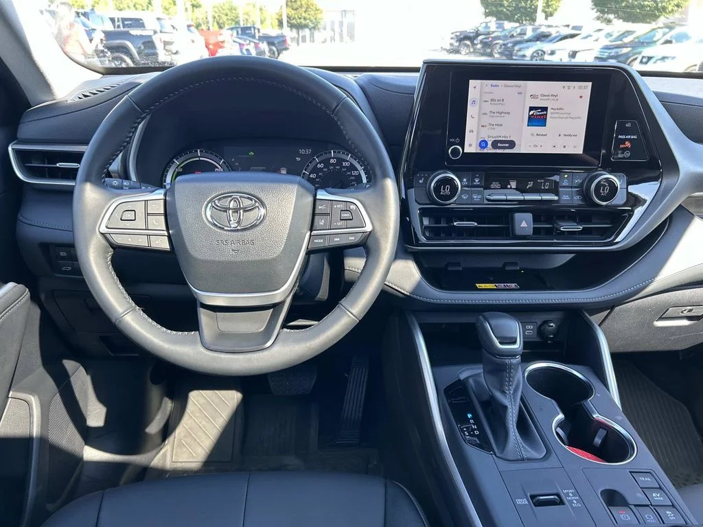 Used 2026 Beige Toyota XLE image 19