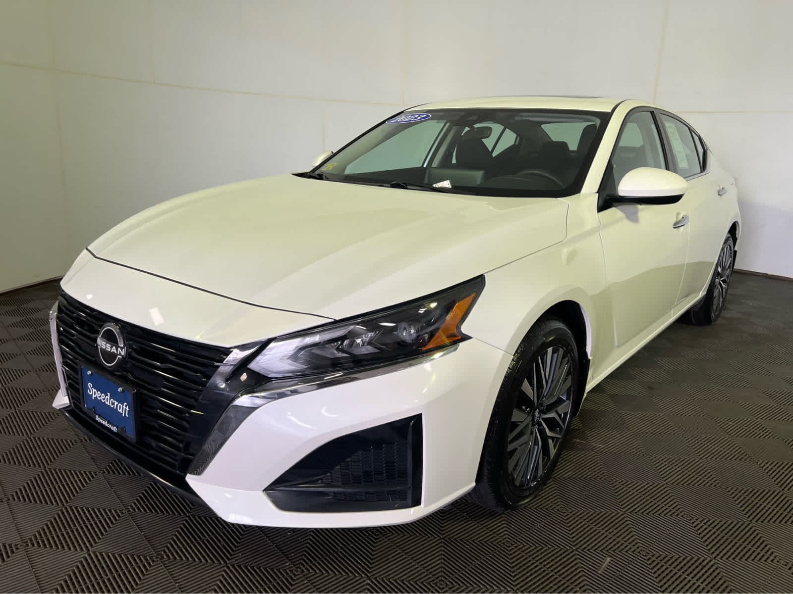 Certified Used 2023 Pearl White Tricoat Nissan 2.5 SV image 3