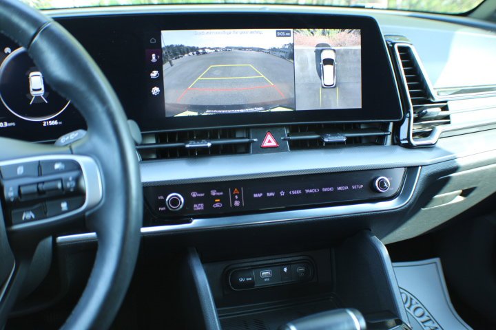 Used 2023 Wolf Gray Kia SX-Prestige image 12