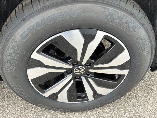 New 2026 Deep Black Volkswagen 2.0T SE image 4