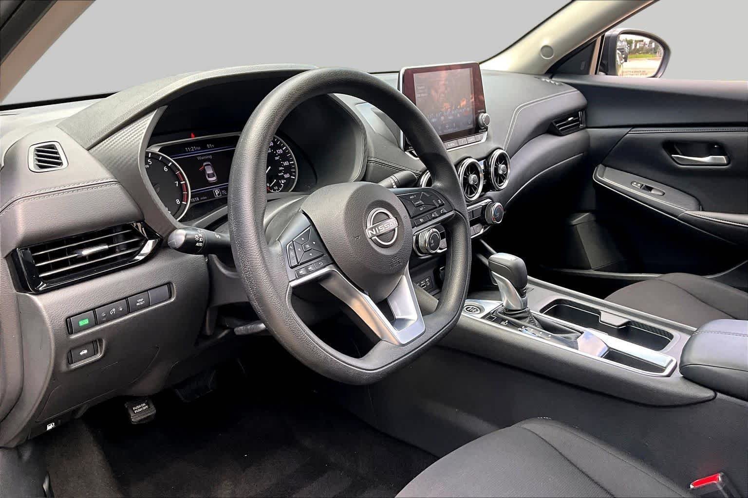 Used 2025 Super Black Nissan SV image 17
