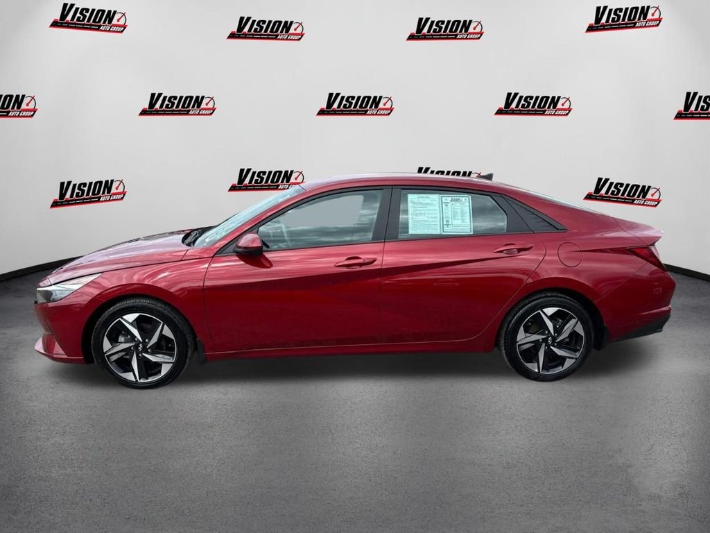 Used 2023 Red Hyundai SEL image 8