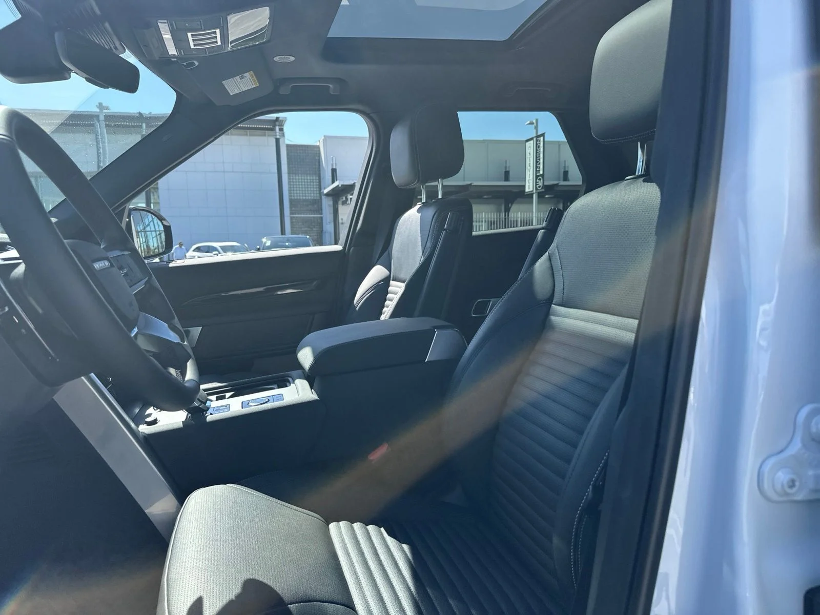Used 2026 Fuji White Land Rover S image 11