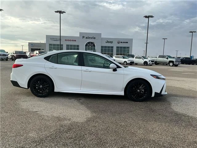 Used 2025 Wind Chill Pearl Toyota XSE image 8