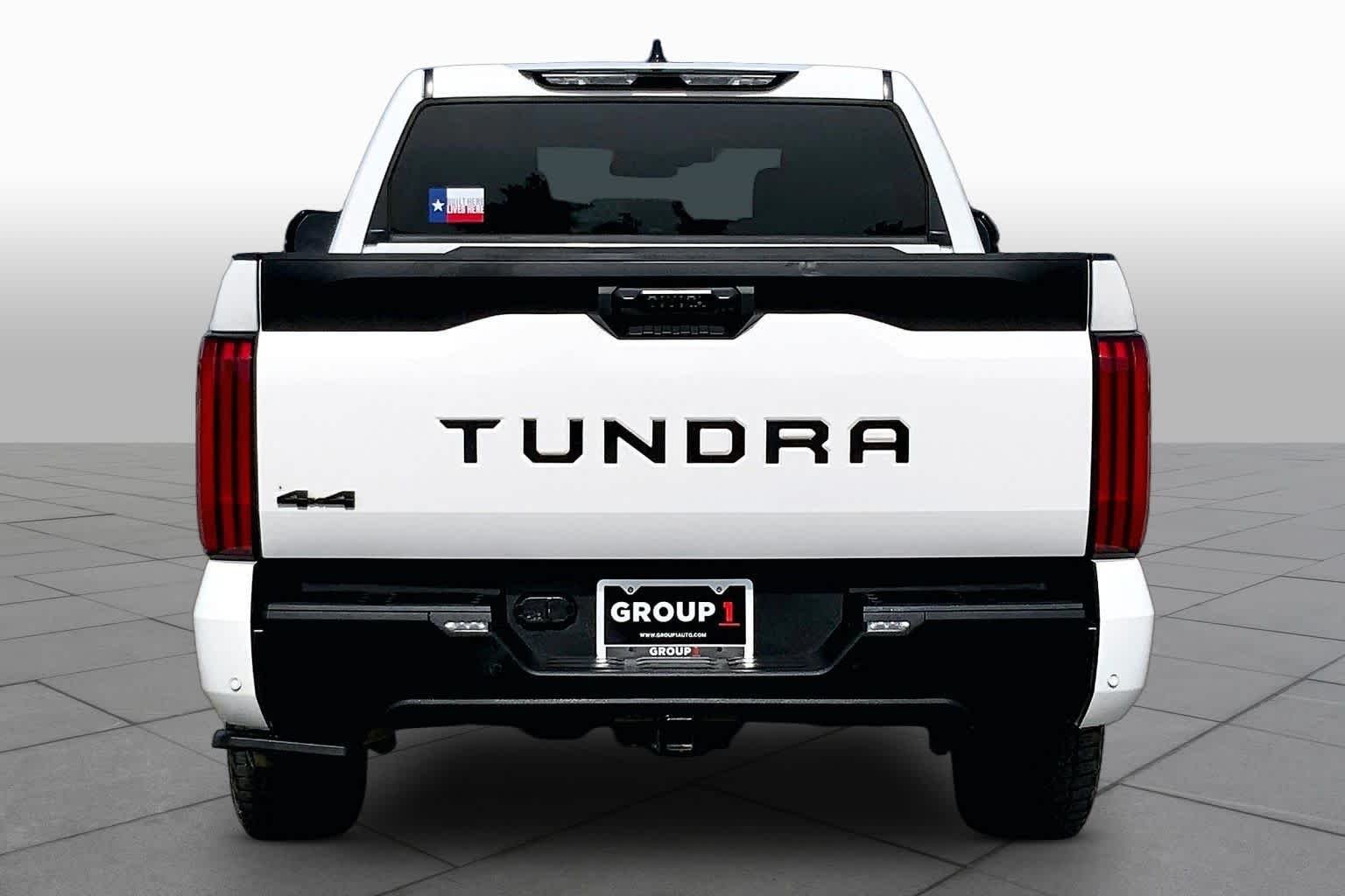 Used 2023 Ice Cap Toyota SR5 image 5
