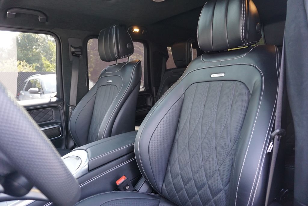 Used 2026 MANUFAKTUR Moonlight White Magno Mercedes-Benz G 63 AMG® image 13