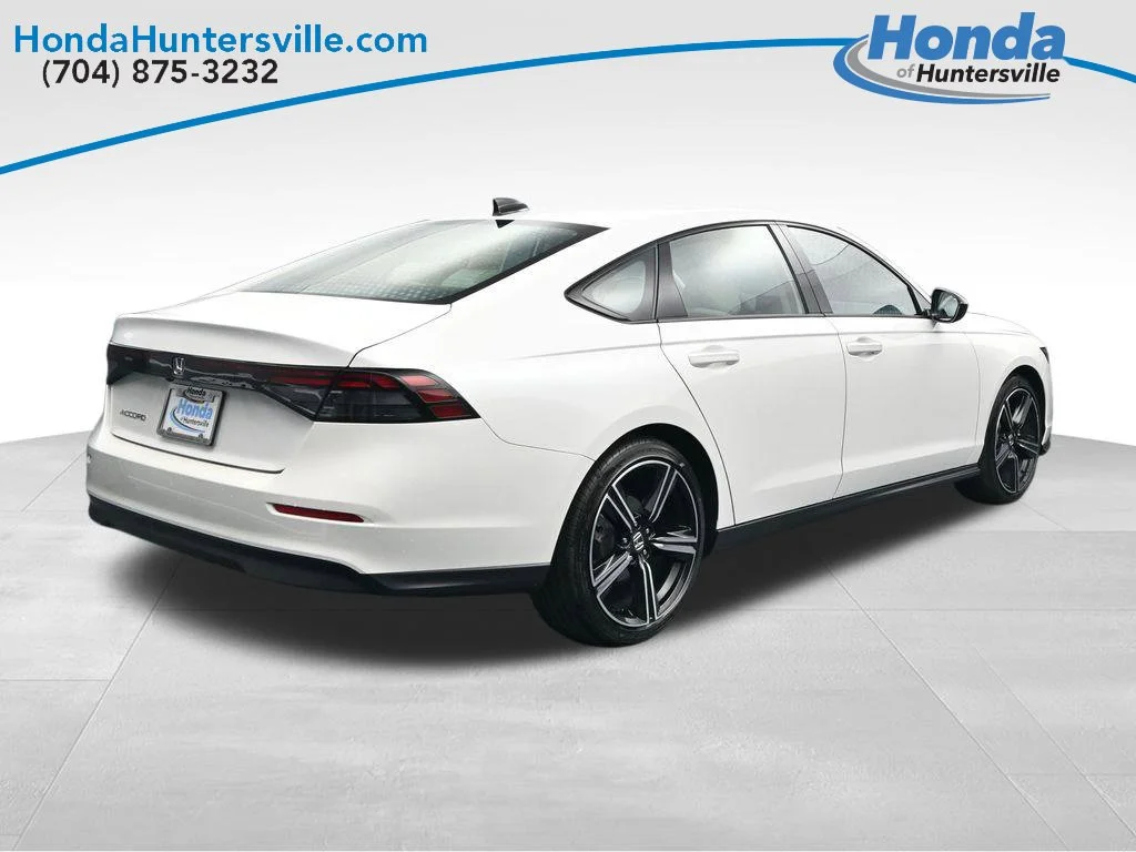 Certified Used 2026 Platinum White Pearl Honda SE image 8