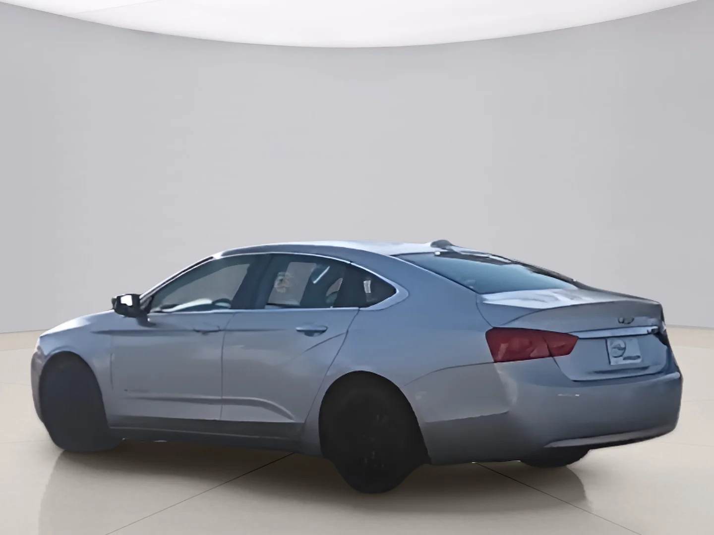 Used 2015 Silver Chevrolet LS image 3
