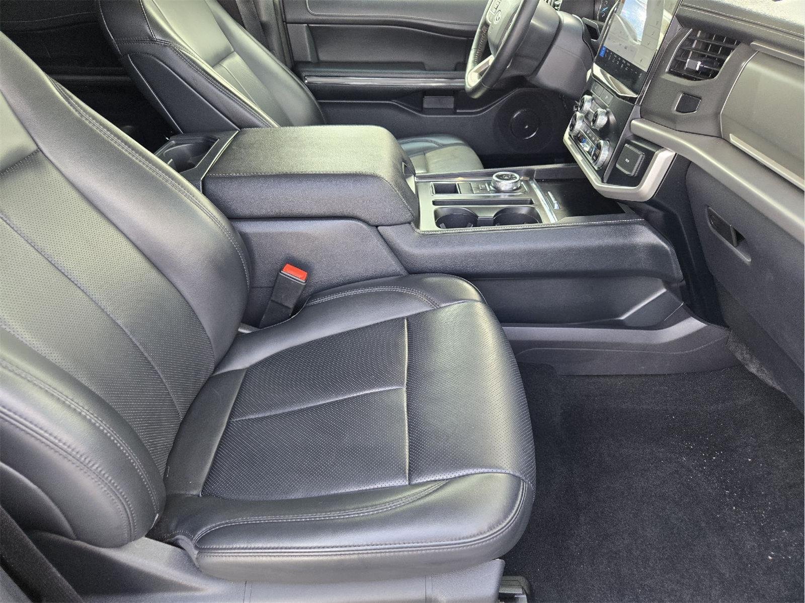 Used 2024 Iconic Silver Ford XLT image 13
