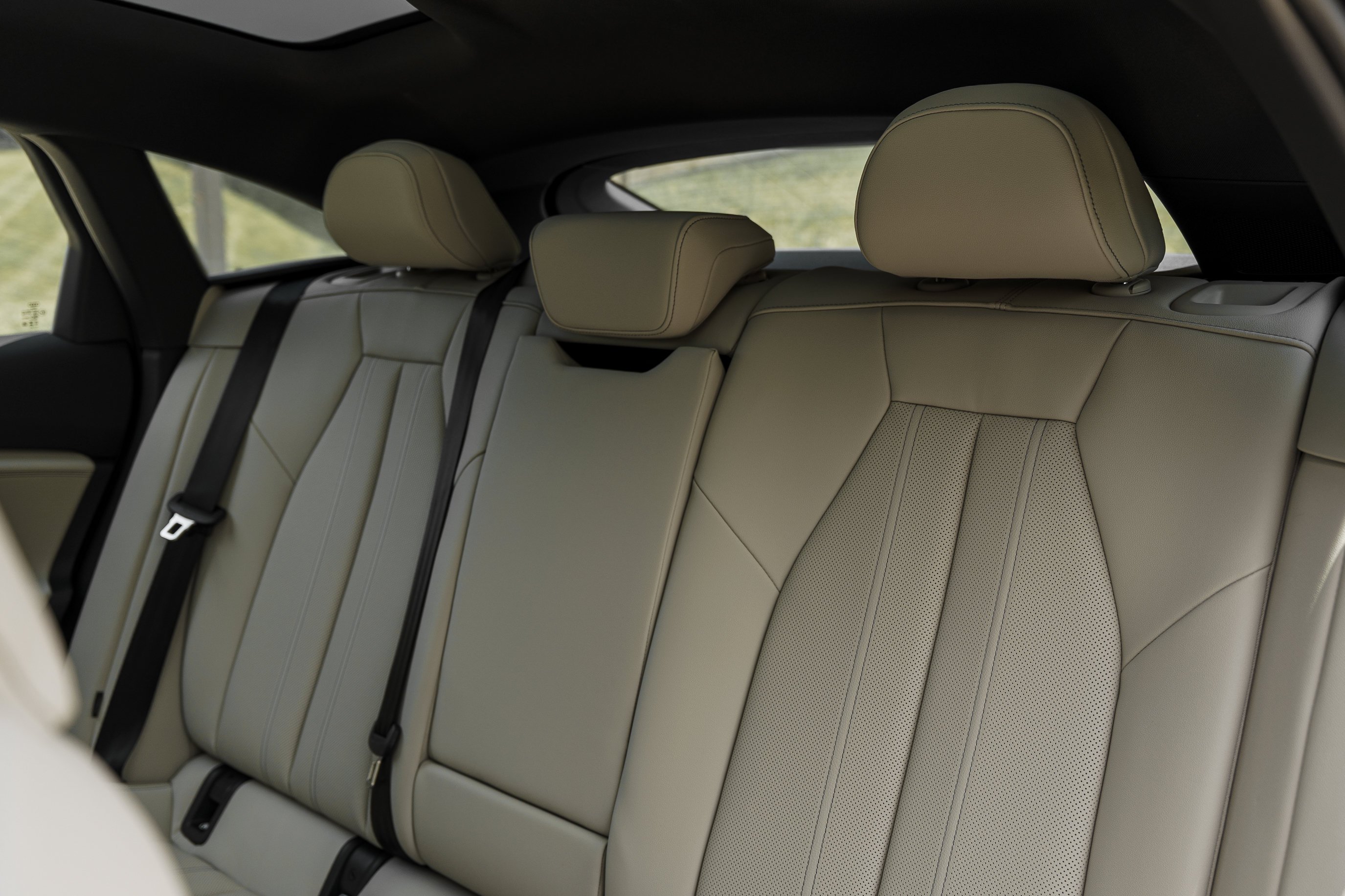 New 2027 Glacier White Metallic Audi Premium Plus image 25