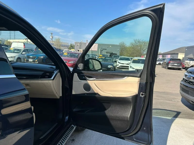 Used 2018 Blue BMW xDrive35i Sport Utility 4D image 14