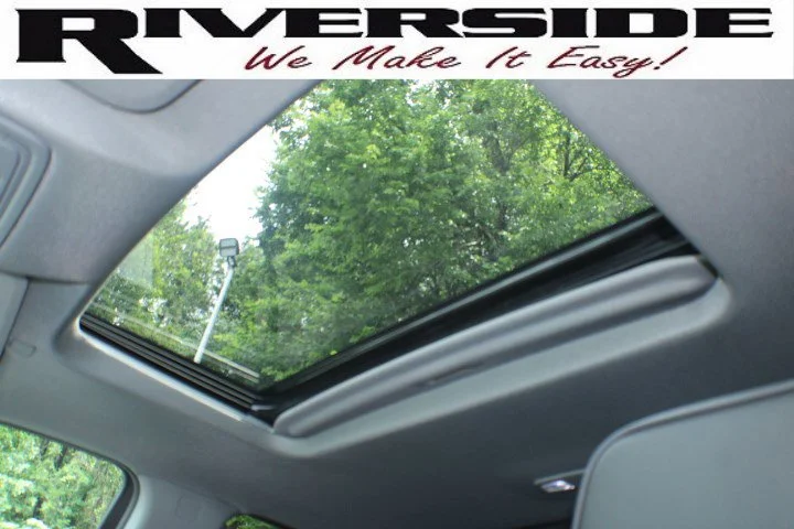 Certified Used 2025 White Frost Tricoat GMC Denali image 8