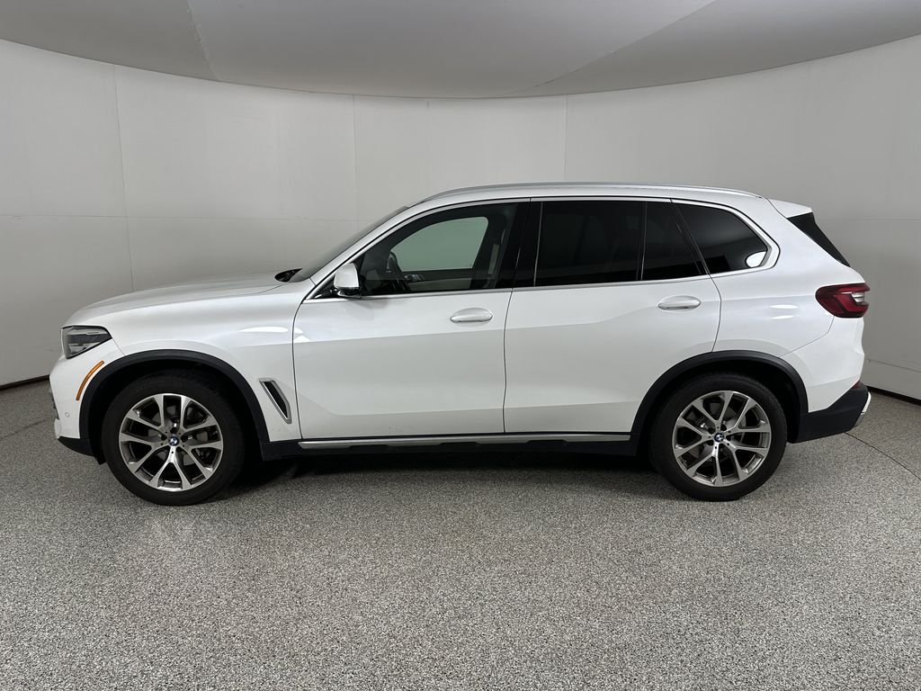 Used 2021 White BMW xDrive40i image 6