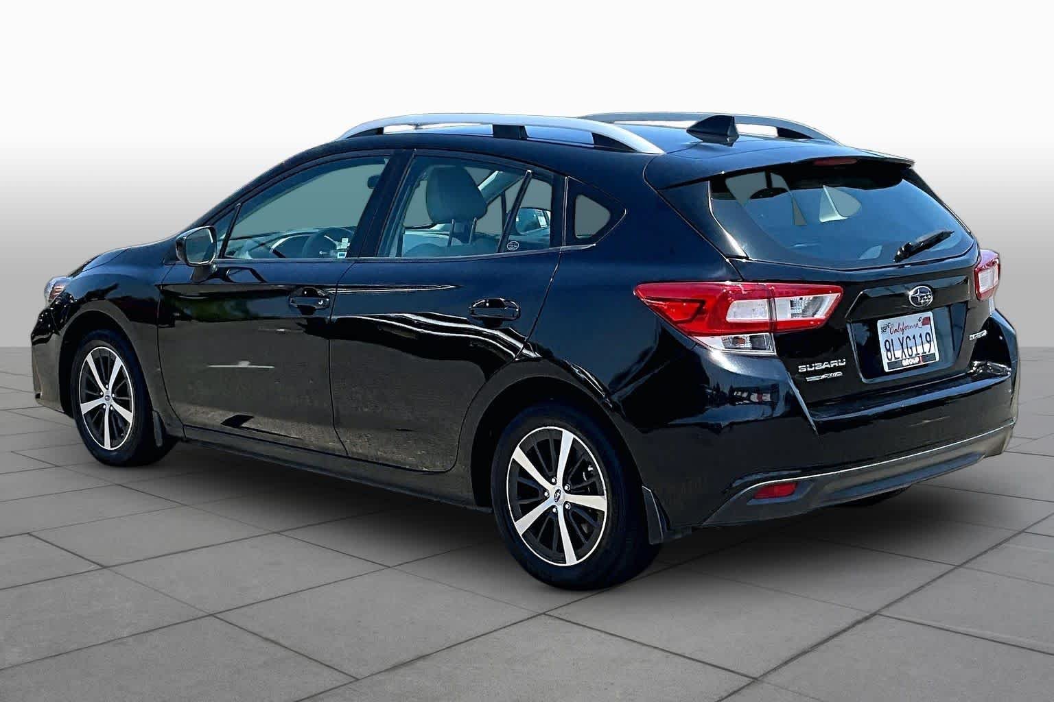 Used 2019 Crystal Black Silica Subaru Premium image 11