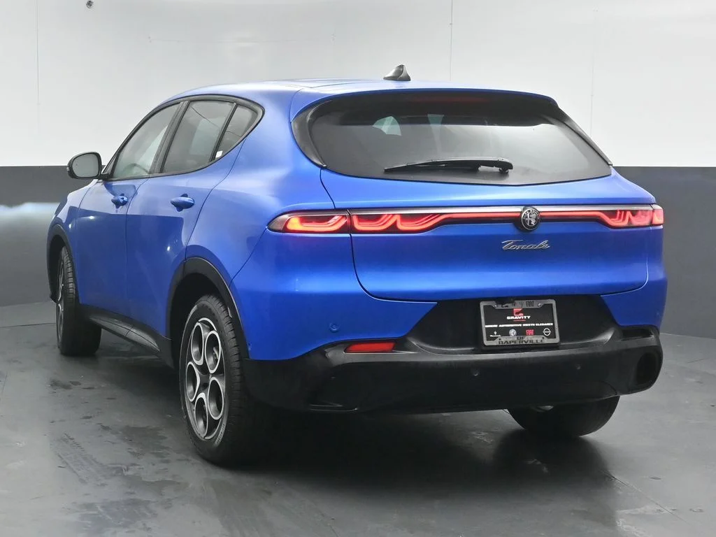 New 2026 Misano Blue Metallic Exterior Paint Alfa Romeo Base image 6