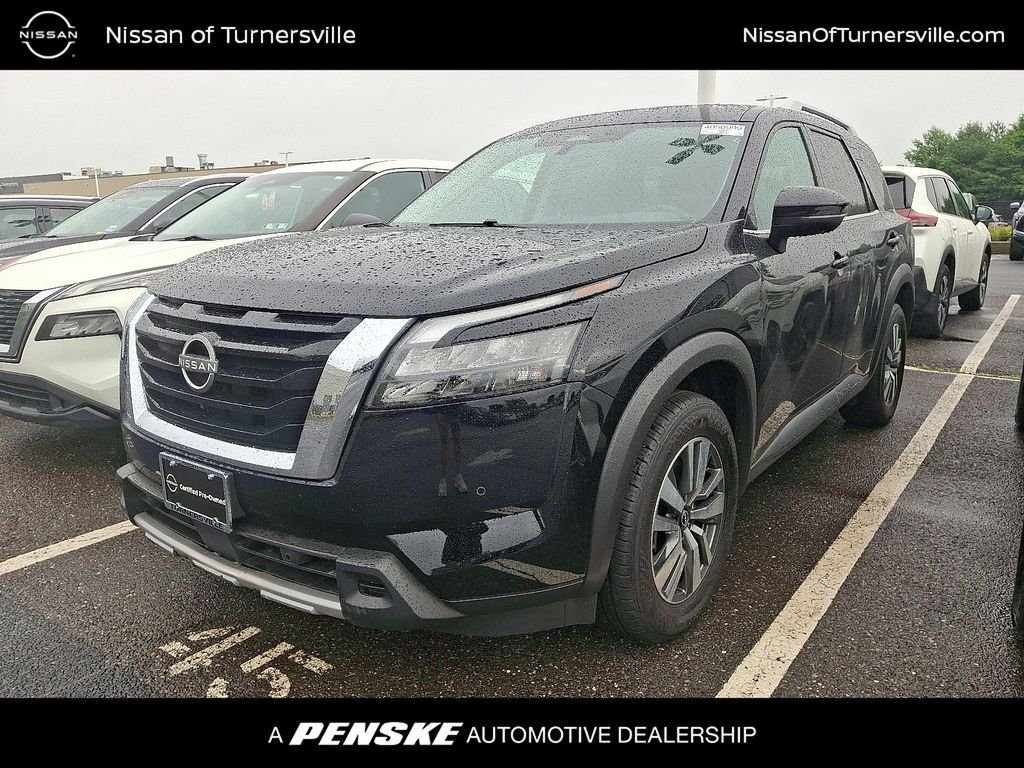 2025 Nissan Pathfinder SL 4WD's photo