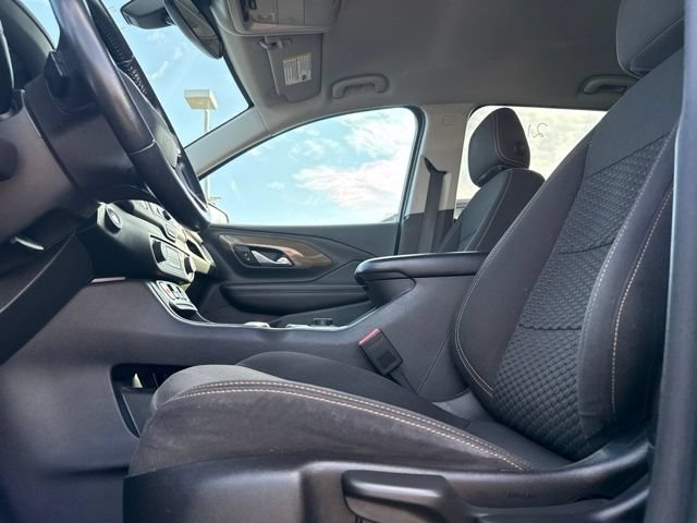 Used 2019 EBONY TWILIGHT METALLIC GMC SLE image 5