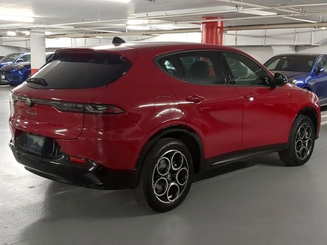 New 2025 Alfa Rosso (Red) Exterior Paint Alfa Romeo Base image 7