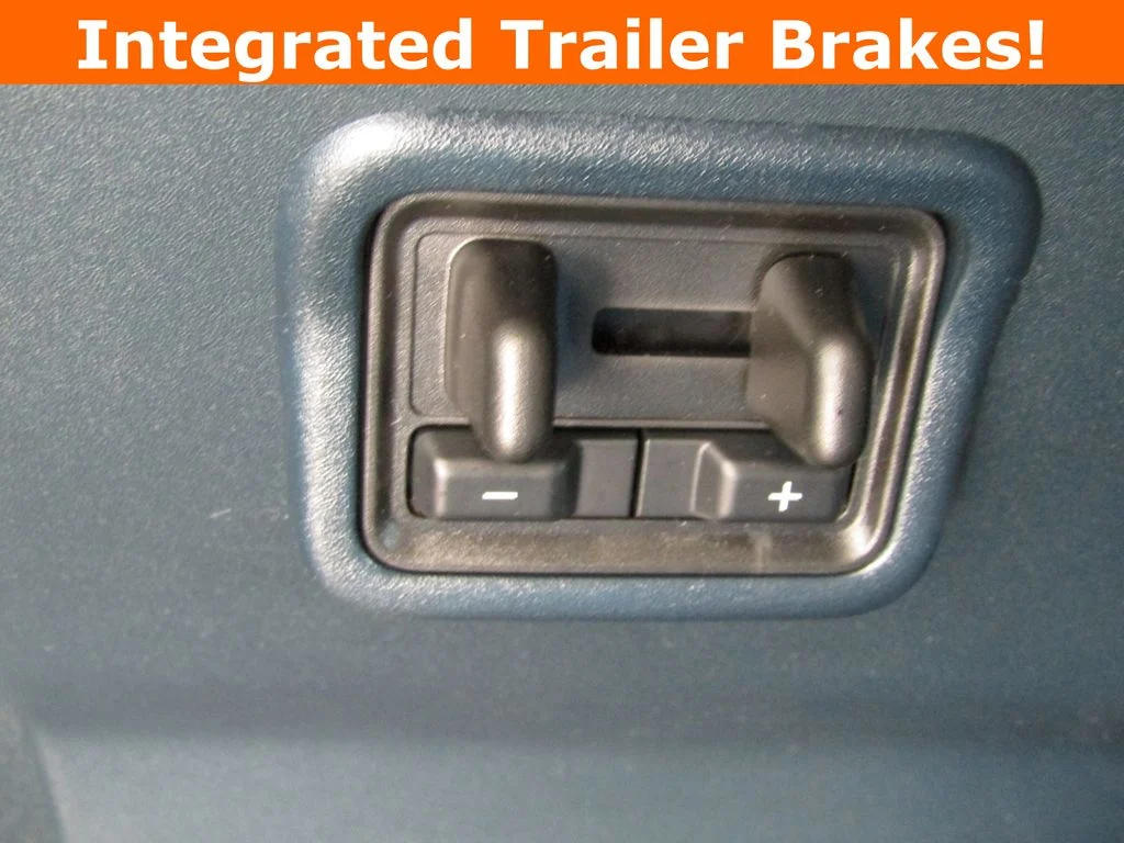 New 2026 Carbonized Gray Metallic Ford XLT image 8
